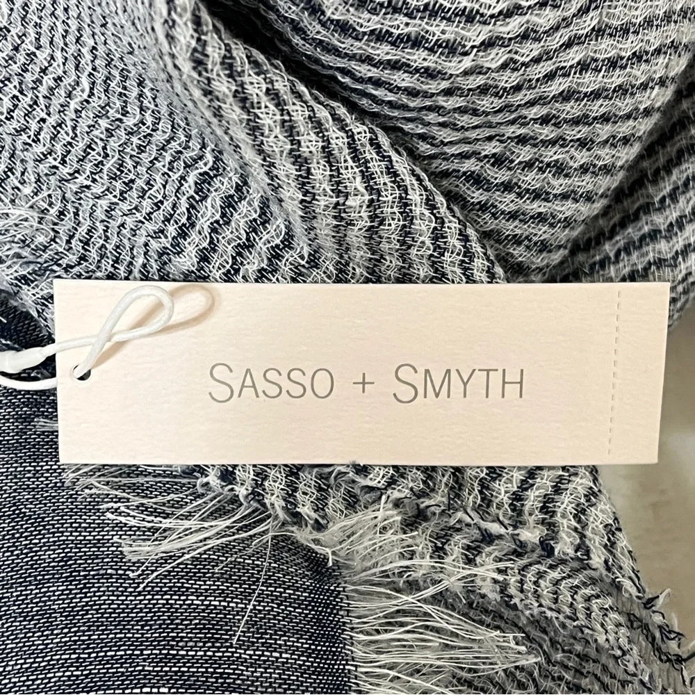 NWT SASSO + SMYTH Linen Blend Fringe Scarf Navy White Made in Italy - Picture 2 of 10